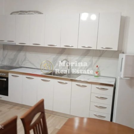 Tirane, jepet me qera apartament 2+1 Kati 1, 95 m² 400 € (Fresku)