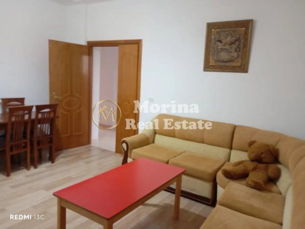 Tirane, jepet me qera apartament 2+1 Kati 1, 95 m² 400 € (Fresku)