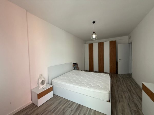 Tirane, jepet me qera apartament 2+1 Kati 4, 108 m² 650 € (FUTURE HOME REZIDENCE)