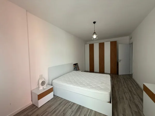 Tirane, jepet me qera apartament 2+1 Kati 4, 108 m² 650 € (FUTURE HOME REZIDENCE)
