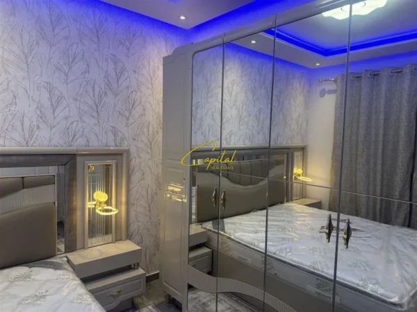 Tirane, jepet me qera apartament 1+1 Kati 8, 70 m² 500 € (KAMEZ)