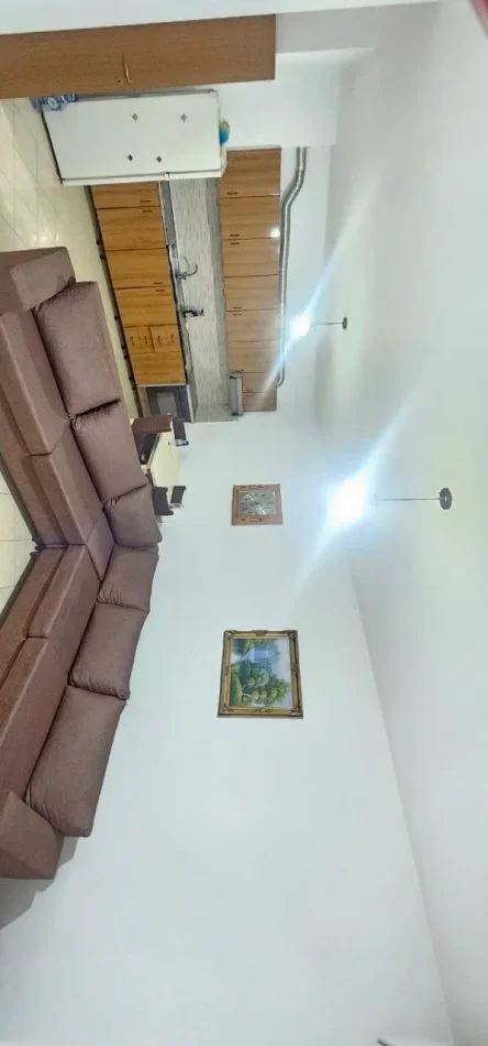 Tirane, jepet me qera apartament 1+1+Ballkon Kati 3, 72 m² 100.000 € 