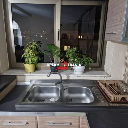 Tirane, jepet me qera apartament 2+1 , 150 m² 500 € (Rruga Siri Kodra)