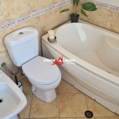 Tirane, jepet me qera apartament 2+1 , 150 m² 500 € (Rruga Siri Kodra)