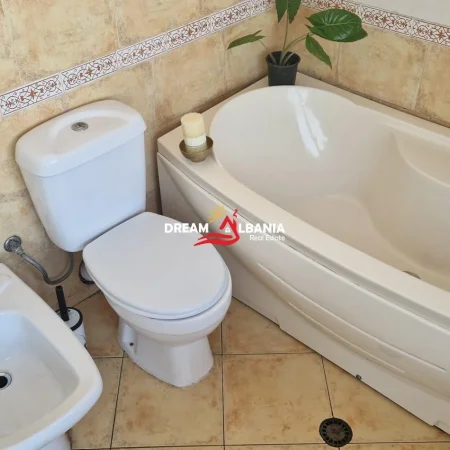 Tirane, jepet me qera apartament 2+1 , 150 m² 500 € (Rruga Siri Kodra)