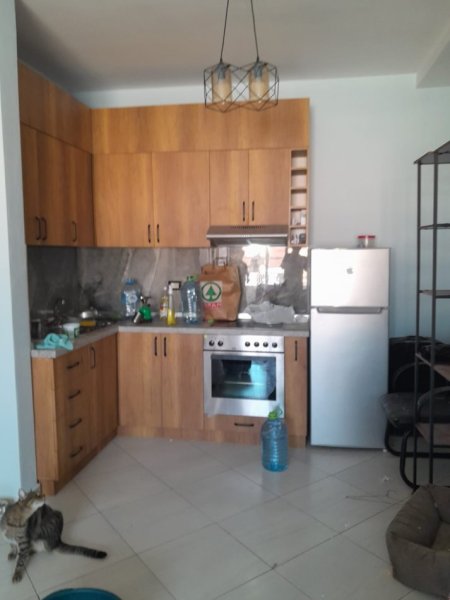 Tirane, shitet apartament 1+1 Kati 5, 89.000 € 