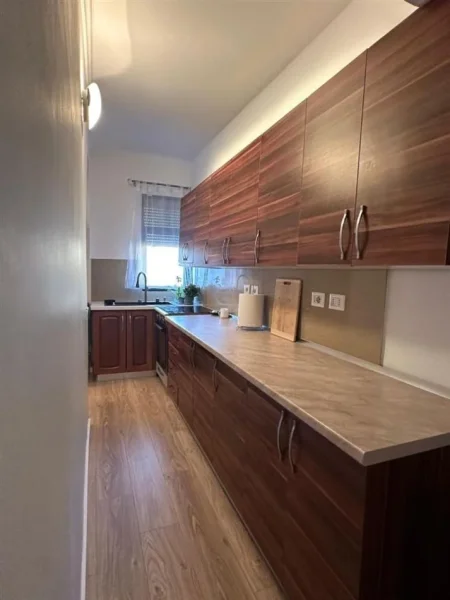 Tirane, shitet apartament 1+1 Kati 5, 69 m² 154.000 € (MYSLYM SHYRI)