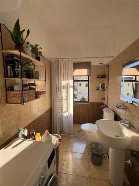 Tirane, shitet apartament 1+1 Kati 5, 69 m² 154.000 € (MYSLYM SHYRI)