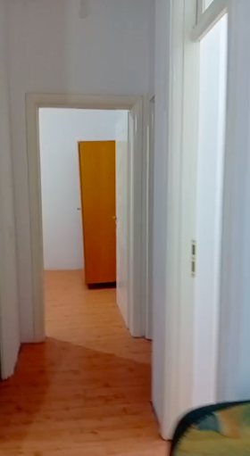 Tirane, jepet me qera 2+1 Kati 4, 90 m² 350 € (5 maji)