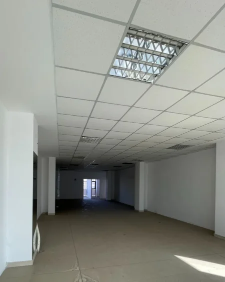 Tirane, jepet me qera , 325 m² (Rruga Teodor Keko)