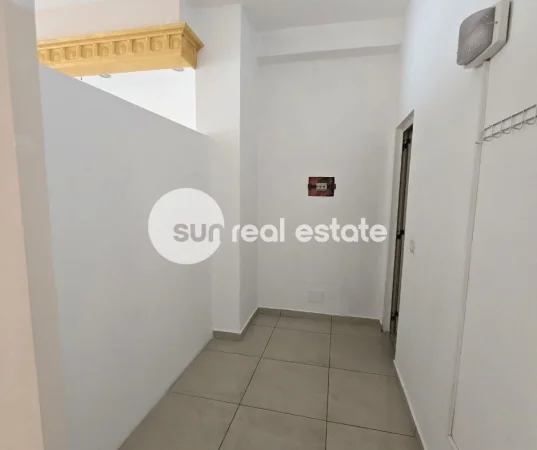 Shkoder, shitet ambjent biznesi Kati 0, 44 m² 77.000 € (PARRUCE)