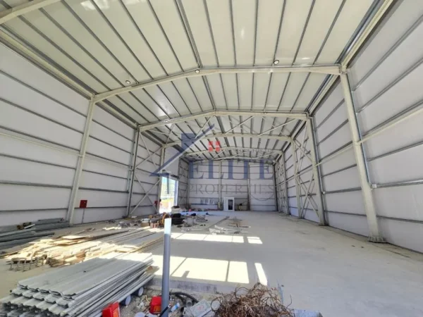 Tirane, jepet me qera magazine Kati 0, 760 m² 2.660 € (Prush)