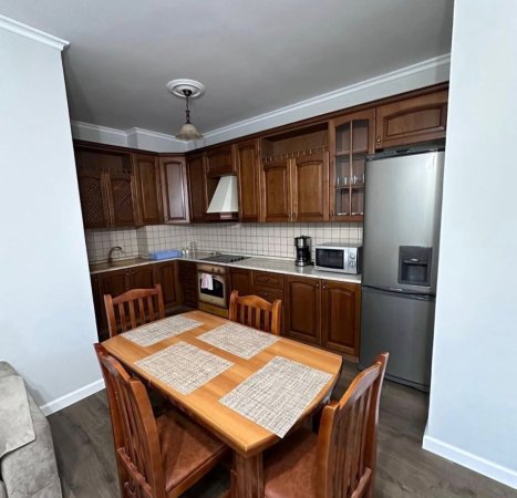 Tirane, jepet me qera apartament 2+1 Kati 6, 129 m² 900 € (Stadiumi dinamo)