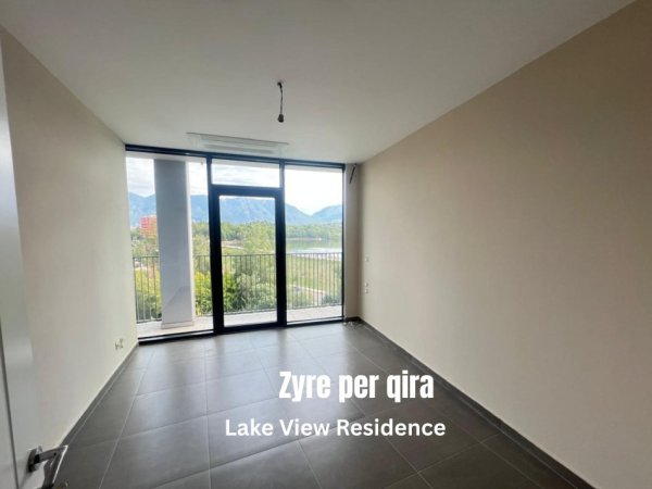 Tirane, jepet me qera zyre Kati 3, 130 m² 2.000 € (Lake View Residence)