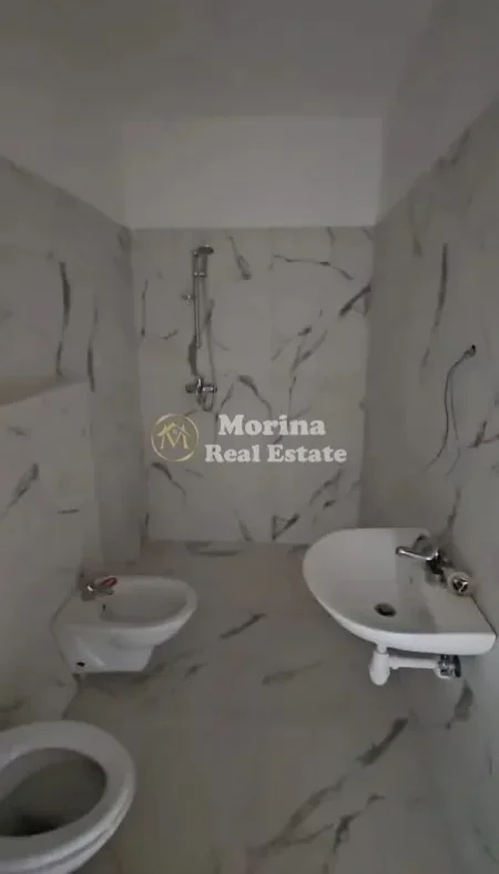 Tirane, shitet garsonier Kati 1, 45 m² 95.000 € (Shkolla e Baletit)