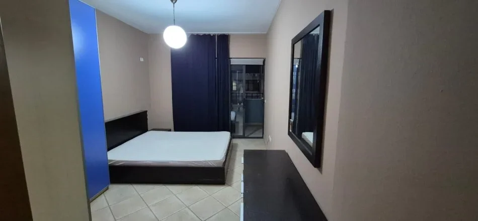 Tirane, jepet me qera apartament 2+1 Kati 5, 630 € 