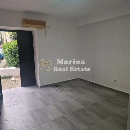 Tirane, jepet me qera ambjent biznesi Kati 0, 30 m² 450 € (Rruga Fortuzi)