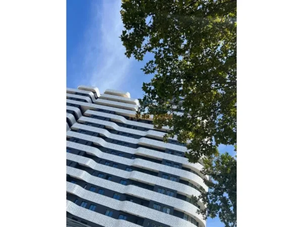 Tirane, jepet me qera zyre Kati 7, 71 m² 1.400 € (Selite , Kompleksi Corner)