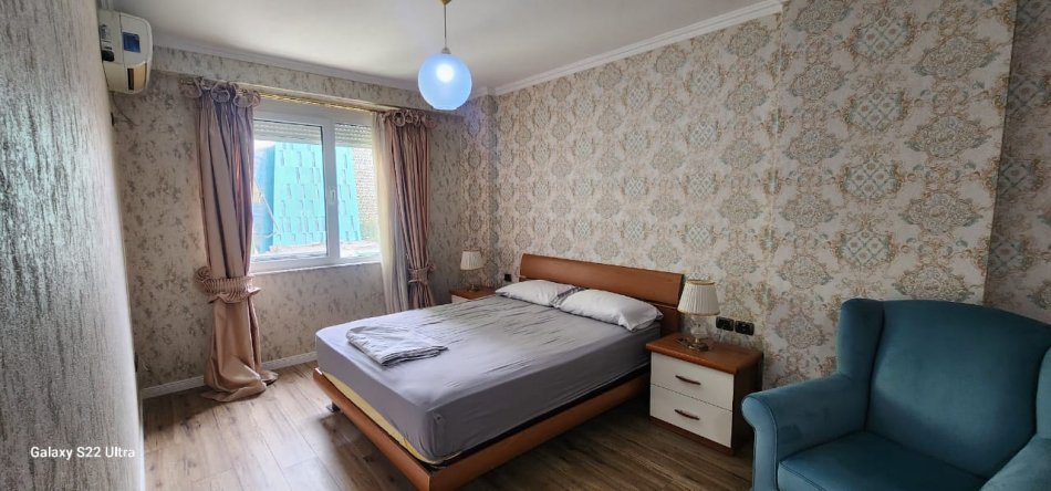 Tirane, shitet apartament 2+1+Ballkon Kati 4, 125 m² 385.000 € (Ish Bllok)