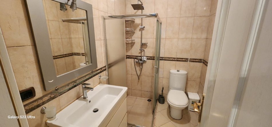 Tirane, shitet apartament 2+1+Ballkon Kati 4, 125 m² 385.000 € (Ish Bllok)