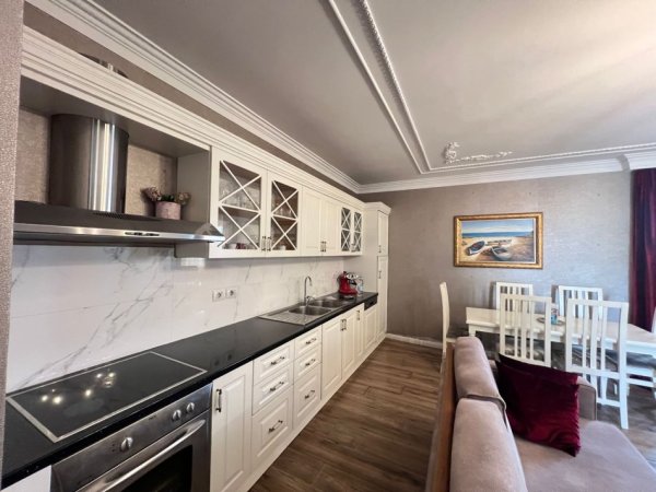 Tirane, shitet apartament 2+1+Ballkon Kati 4, 125 m² 385.000 € (Ish Bllok)