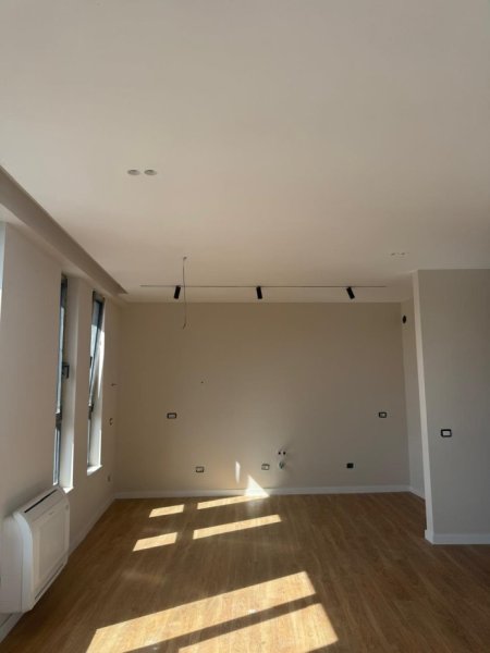 Tirane, jepet me qera apartament 2+1 Kati 5, 100 m² 600 € 