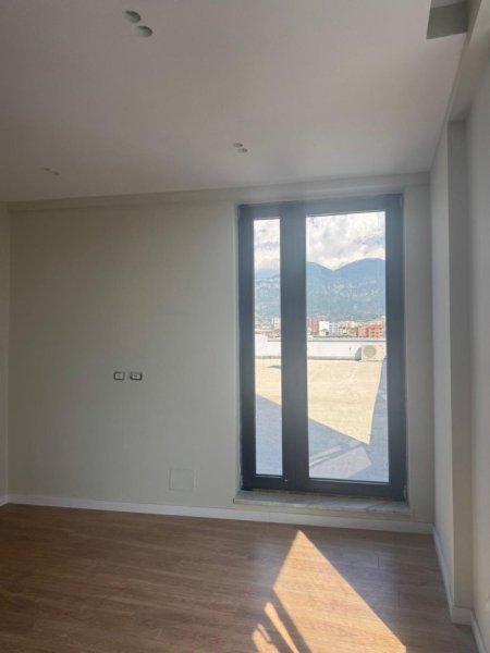 Tirane, jepet me qera apartament 2+1 Kati 5, 100 m² 600 € 