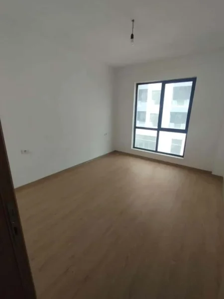 Tirane, jepet me qera apartament 3+1+Ballkon Kati 3, 135 m² 450 € (5 maji)