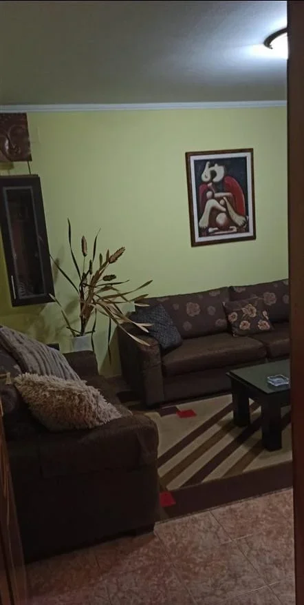 Tirane, jepet me qera apartament 2+1 Kati 4, 80 m² 500 € (BRRYL)