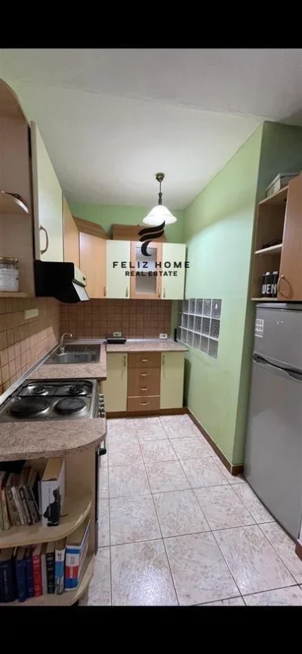 Tirane, jepet me qera apartament 1+1 Kati 3, 55 m² 550 € (MYSLYM SHYRI)