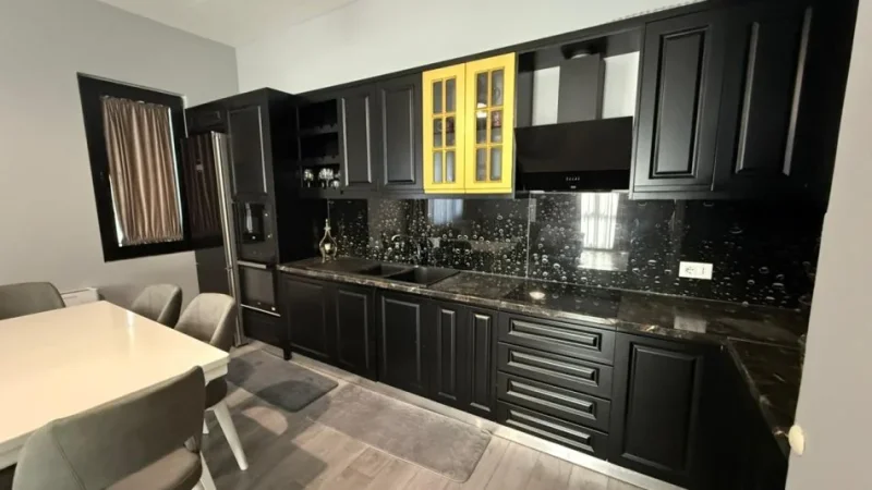 Tirane, jepet me qera apartament 3+1+Aneks+Ballkon Kati 5, 121 m² 1.200 € (Kompleksi Square 21)