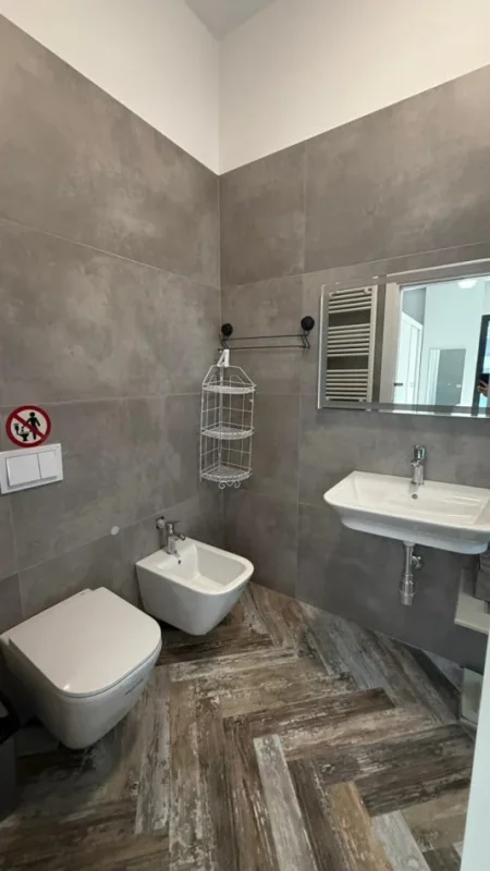 Tirane, jepet me qera apartament 3+1+Aneks+Ballkon Kati 5, 121 m² 1.200 € (Kompleksi Square 21)