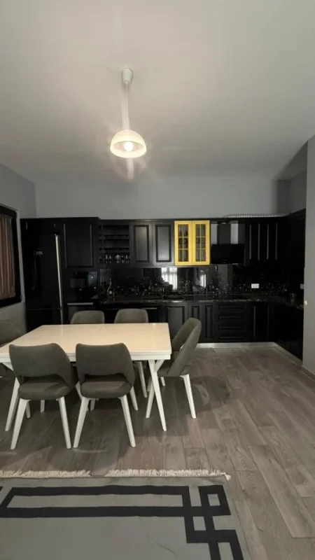 Tirane, jepet me qera 3+1 Kati 5, 120 m² 1.200 € (Square 21)