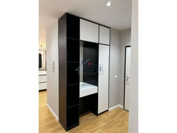 Tirane, jepet me qera apartament 3+1+Ballkon Kati 5, 133 m² 1.300 € (Don Bosko)