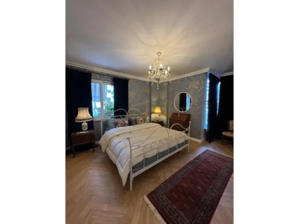 Tirane, shitet apartament 2+1 Kati 3, 160 m² 650.000 € (Air Albania)