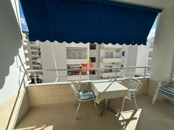 Shqiperi, jepet me qera apartament 1+1+Ballkon Kati 5, 70 m² 250 € (Rruga Murat Tërbaçi)
