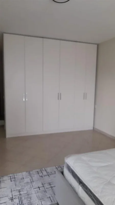 Tirane, jepet me qera apartament 2+1 Kati 4, 104 m² 550 € (astir)