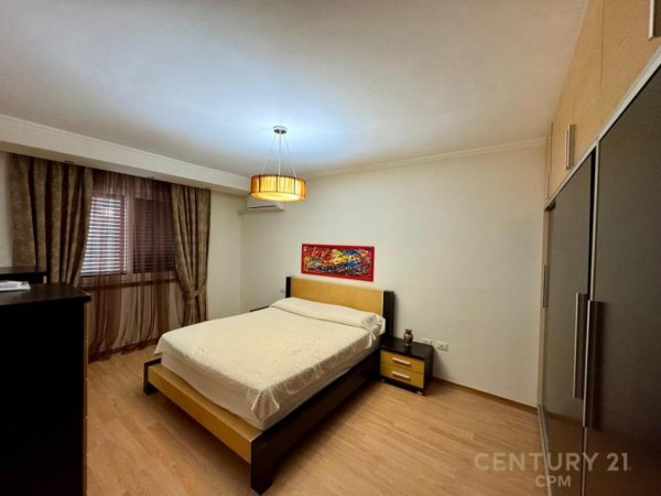 Tirane, jepet me qera apartament 3+1+Aneks+Ballkon Kati 4, 140 m² 900 € (Rezidena Kodra e Diellit 1)