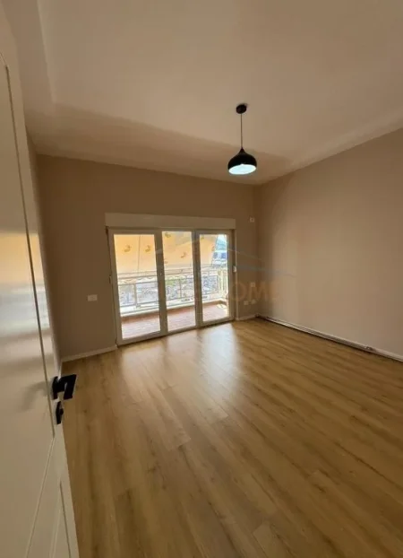 Tirane, shitet apartament 2+1+Ballkon Kati 7, 91 m² 215.000 € (Rruga Zihni Sako)