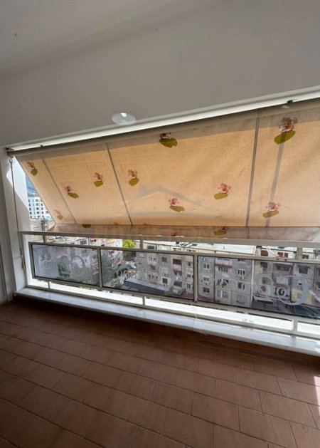 Tirane, shitet apartament 2+1+Ballkon Kati 7, 91 m² 215.000 € (Rruga Zihni Sako)