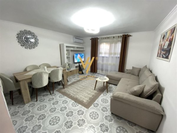 Tirane, jepet me qera apartament 2+1+Ballkon Kati 4, 76 m² 600 € (RRUGA FERIT XHAJKO)