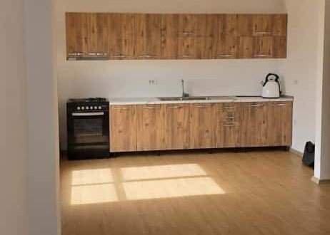 Tirane, jepet me qera apartament 3+1+Ballkon Kati 3, 135 m² 450 € (Rruga 5 Maji, Perballe Shkolles “Ardian Klosi”.)