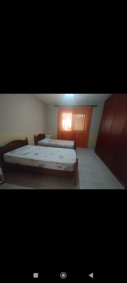 Tirane, jepet me qera apartament 1+1 Kati 1, 300 € 