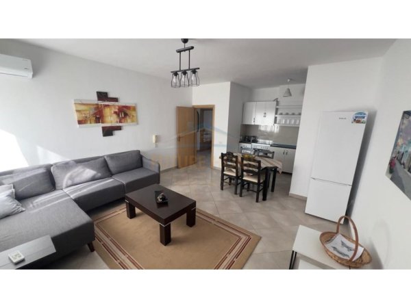 Tirane, jepet me qera apartament 2+1+2+Post Parkimi Kati 7, 93 m² 650 € (Don Bosko , Prane Vizionit)