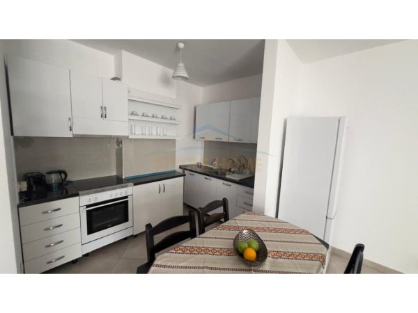 Tirane, jepet me qera apartament 2+1+2+Post Parkimi Kati 7, 93 m² 650 € (Don Bosko , Prane Vizionit)