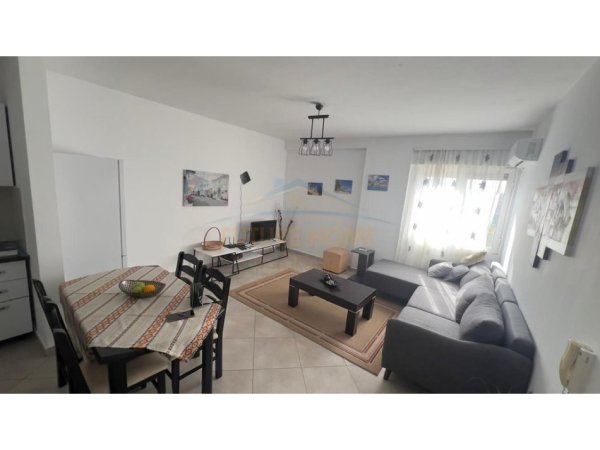 Tirane, jepet me qera apartament 2+1+2+Post Parkimi Kati 7, 93 m² 650 € (Don Bosko , Prane Vizionit)
