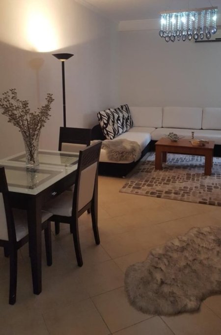 Apartament 1+1 me qera prane Komunes se Parisit/Eleonora (45,000 Leke)