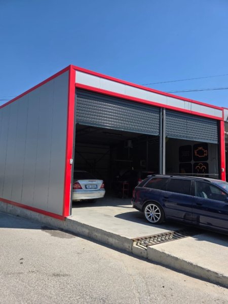 Tirane, jepet me qera ambjent biznesi Kati 0, 110 m² 1.100 € (Rruga 7 nentori)
