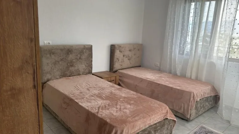 Tirane, jepet me qera apartament 2+1 Kati 2, 105 m² 400 € (mezez)