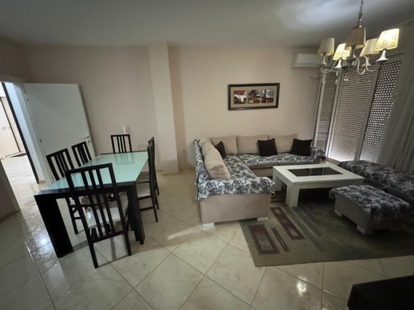 Apartament 2+1 me qera ne Fresk (400 euro i disk)